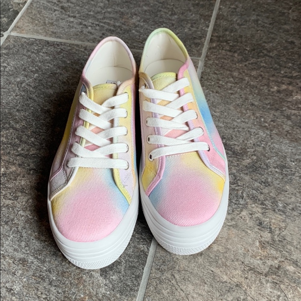 Steve Madden Bobbi 30 Platform Sneakers